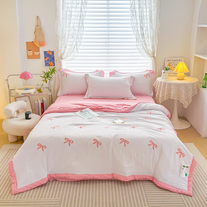 91家纺网 家纺一手货源 找家纺 芙绣家纺 2025新款蝴蝶结绣花香云纱夏被夏凉被空调被 蝴蝶结一樱花粉