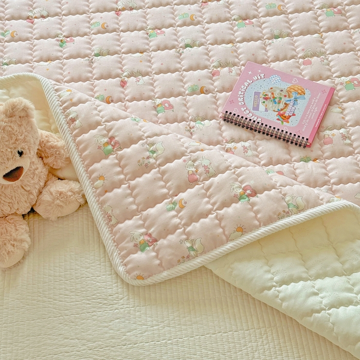 91家纺网 家纺一手货源 找家纺 澳萝拉 2025新款纯棉双层纱印花软床垫床褥 你好小兔