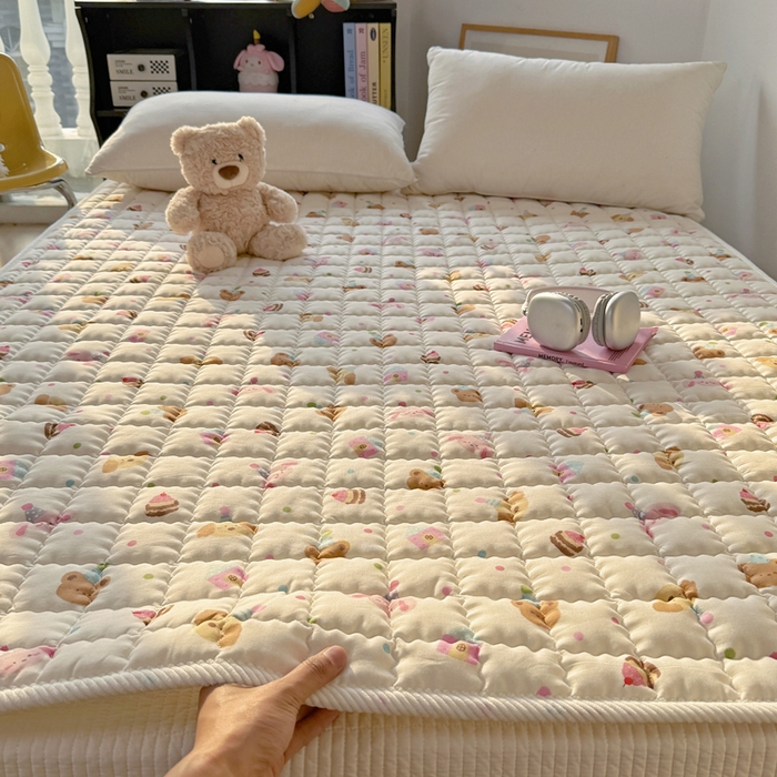 91家纺网 家纺一手货源 找家纺 澳萝拉 2025新款纯棉双层纱印花软床垫床褥 欢乐时光