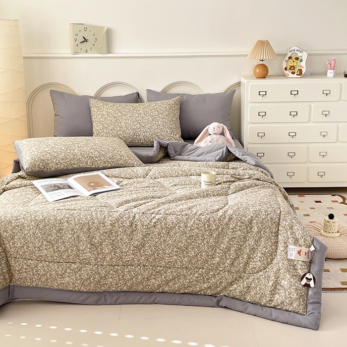 91家纺网 家纺一手货源 找家纺 丫丫2025全棉夏被碎花卡通小清新简约纯棉夏凉被夏被四件套三件套风格三 柳兰霞草