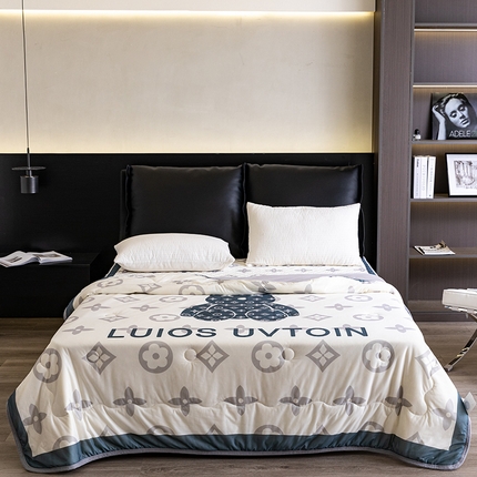 91家纺网 家纺一手货源 找家纺 摩卡（乐趣） 2025新款春夏新款夏凉被 冰激凌大豆夏被 熊仔白