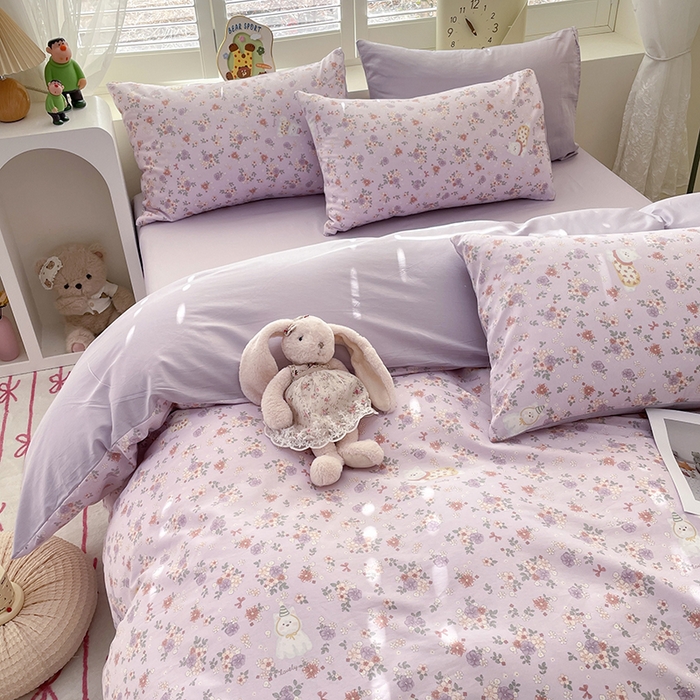 91家纺网 家纺一手货源 找家纺 宜家坊 2025热款全棉四件套学生床三件套单品床单床笠单被套印花小清新卡通碎花纯棉三四件套 紫荆花猫