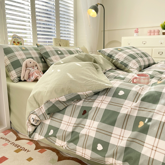 91家纺网 家纺一手货源 找家纺 宜家坊 2025热款全棉四件套学生床三件套单品床单床笠单被套印花小清新卡通碎花纯棉三四件套 爱心格绿