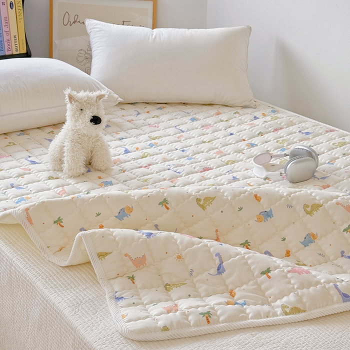 91家纺网 家纺一手货源 找家纺 澳萝拉 2025新款纯棉双层纱印花软床垫床褥 恐龙奇趣