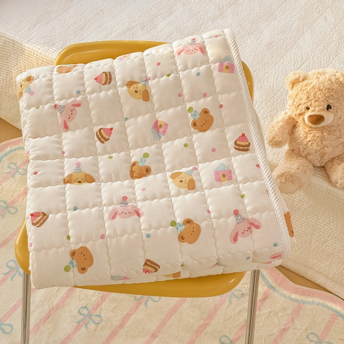 91家纺网 家纺一手货源 找家纺 澳萝拉 2025新款纯棉双层纱印花软床垫床褥 欢乐时光