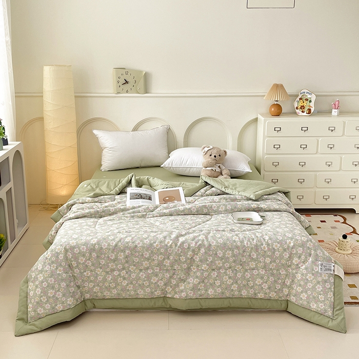 91家纺网 家纺一手货源 找家纺 丫丫2025全棉夏被碎花卡通小清新简约纯棉夏凉被夏被四件套三件套风格三 木棉花