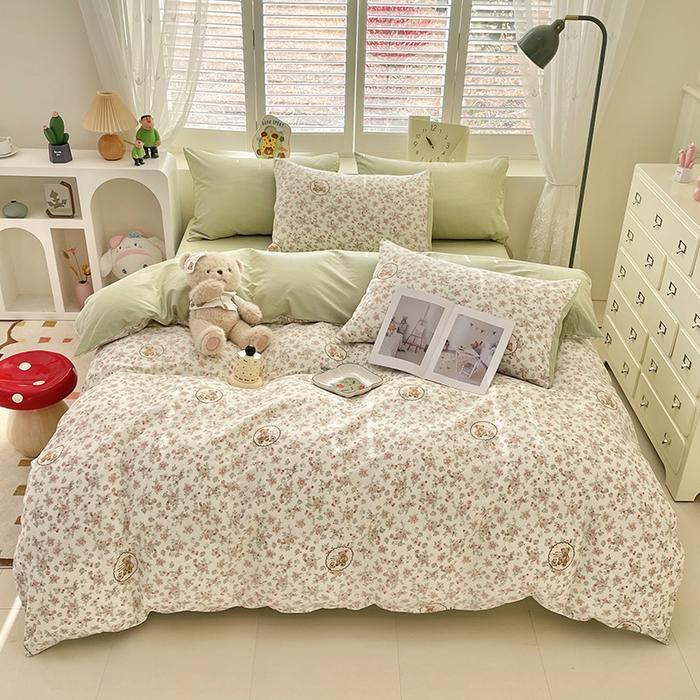 91家纺网 家纺一手货源 找家纺 宜家坊 2025热款全棉四件套学生床三件套单品床单床笠单被套印花小清新卡通碎花纯棉三四件套 碎花小熊