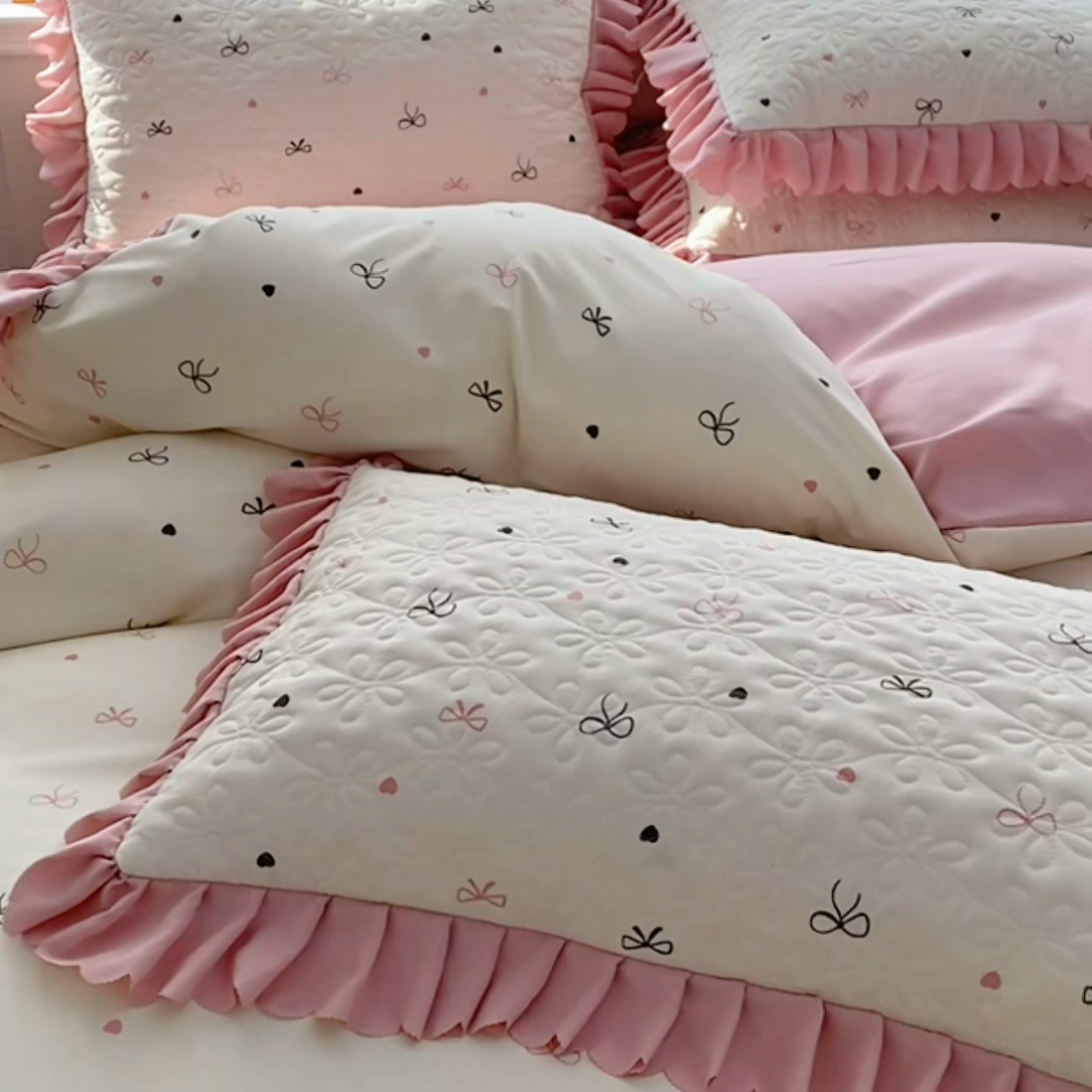 91家纺网 家纺一手货源 找家纺 提花大世界 2025直播热款A类针织棉双层纱夹棉床盖床裙花边单件三件四件套 爱心约会