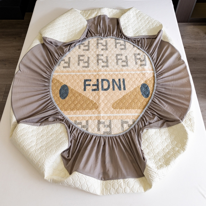 91家纺网 家纺一手货源 找家纺 摩卡（乐趣） 2025新款春夏新款夏凉被 冰激凌大豆夏被 迷你