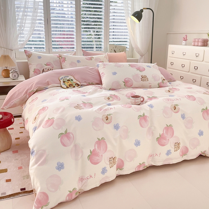 91家纺网 家纺一手货源 找家纺 宜家坊 2025热款全棉四件套学生床三件套单品床单床笠单被套印花小清新卡通碎花纯棉三四件套 蜜桃松鼠