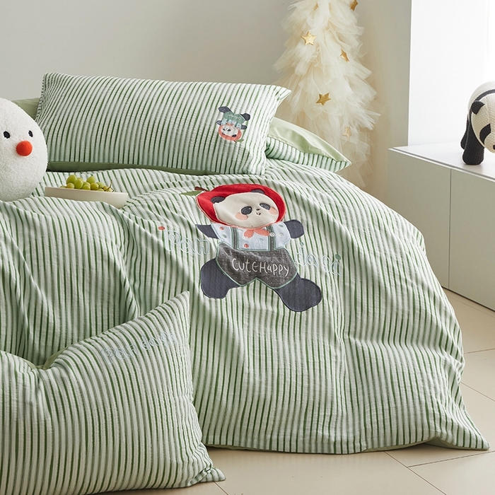 91家纺网 家纺一手货源 找家纺 怡家居 2025新款色织大提花贴布绣四件套 酷酷熊猫