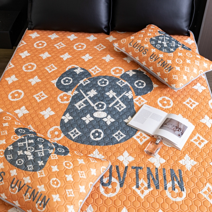 91家纺网 家纺一手货源 找家纺 摩卡（乐趣） 2025新品乳胶凉席 熊头橙