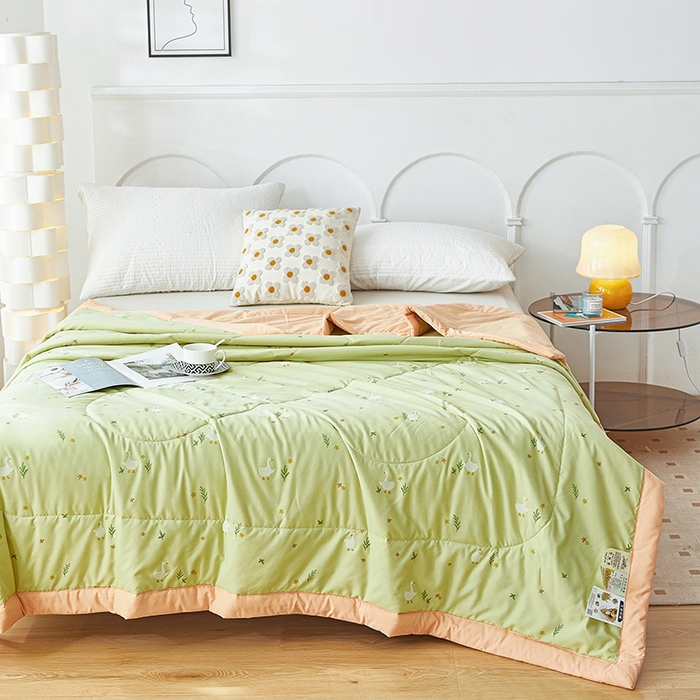 91家纺网 家纺一手货源 找家纺 欧朵家纺 2025新款A类奶小棉立体印花夏被 小鹅乐园