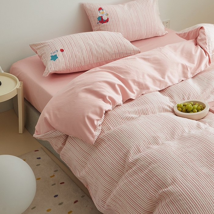 91家纺网 家纺一手货源 找家纺 怡家居 2025新款色织大提花贴布绣四件套 小红帽