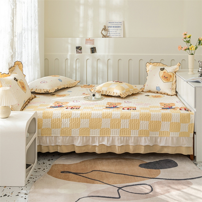 91家纺网 家纺一手货源 找家纺 美优兰 2025新款全棉防滑榻榻米炕垫纯棉床盖三件套 黄油小熊