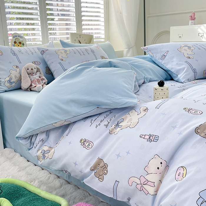 91家纺网 家纺一手货源 找家纺 宜家坊 2025热款全棉四件套学生床三件套单品床单床笠单被套印花小清新卡通碎花纯棉三四件套 爱美的猫