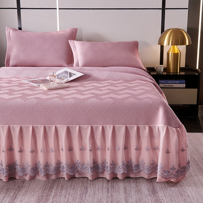 91家纺网 家纺一手货源 找家纺 青雅席业 2025新款7A抗菌母婴级纯乙纶PE刺绣凉感丝豆豆席床单款 斜条纹-粉