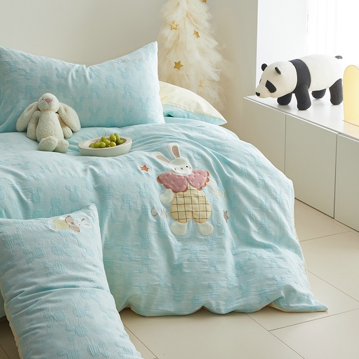 91家纺网 家纺一手货源 找家纺 怡家居 2025新款色织大提花贴布绣四件套 可爱兔-蓝