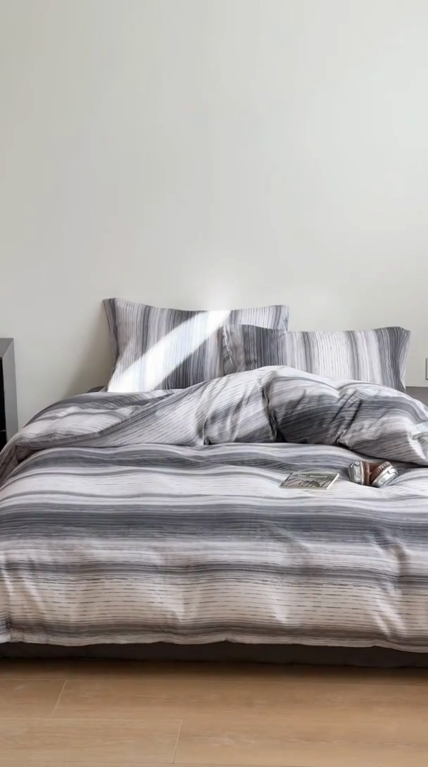 91家纺网 家纺一手货源 找家纺 窝米 2025新品简约时尚双层纱系列四件套 圣奇尼