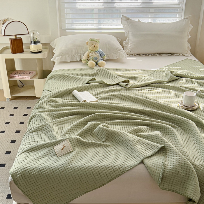 91家纺网 家纺一手货源 找家纺 十九色 2025新款全尺寸三角针盖毯夏被华夫格双面冷感夏被毯 抹茶绿