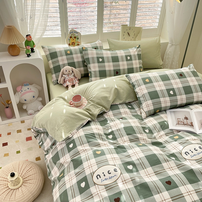 91家纺网 家纺一手货源 找家纺 宜家坊 2025热款全棉四件套学生床三件套单品床单床笠单被套印花小清新卡通碎花纯棉三四件套 爱心格绿