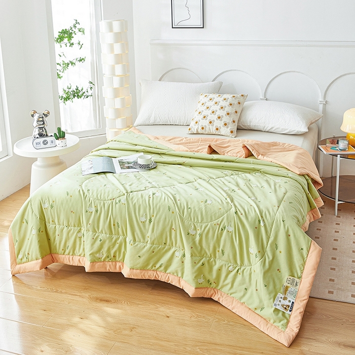 91家纺网 家纺一手货源 找家纺 欧朵家纺 2025新款A类奶小棉立体印花夏被 小鹅乐园