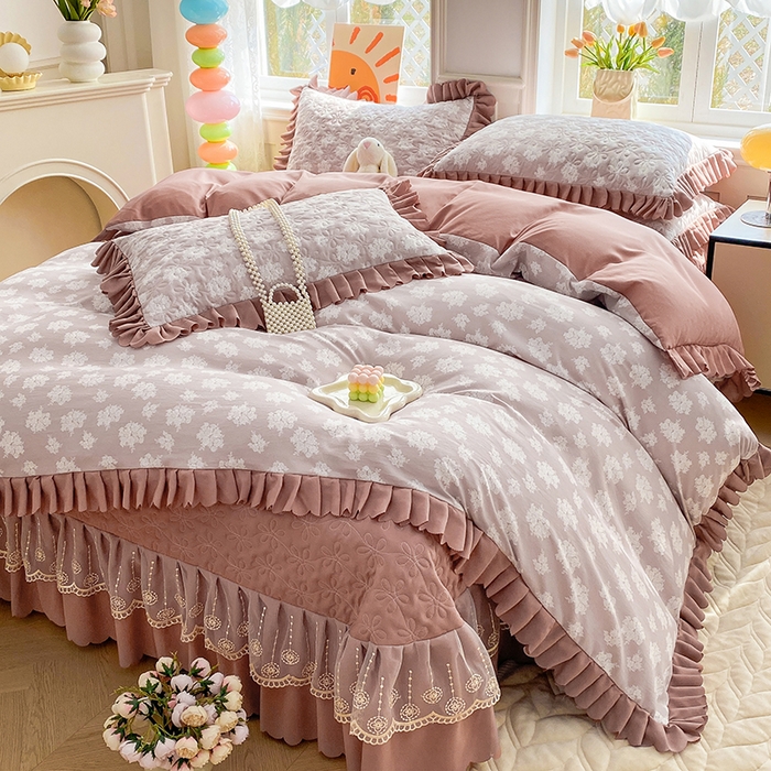 91家纺网 家纺一手货源 找家纺 提花大世界 2025直播热款A类针织棉双层纱夹棉床盖床裙花边单件三件四件套 花之恋