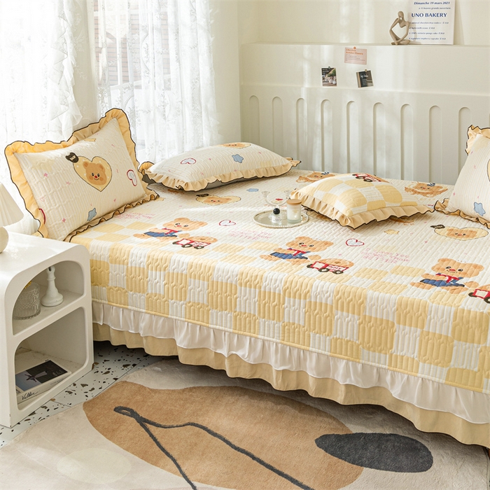 91家纺网 家纺一手货源 找家纺 美优兰 2025新款全棉防滑榻榻米炕垫纯棉床盖三件套 黄油小熊