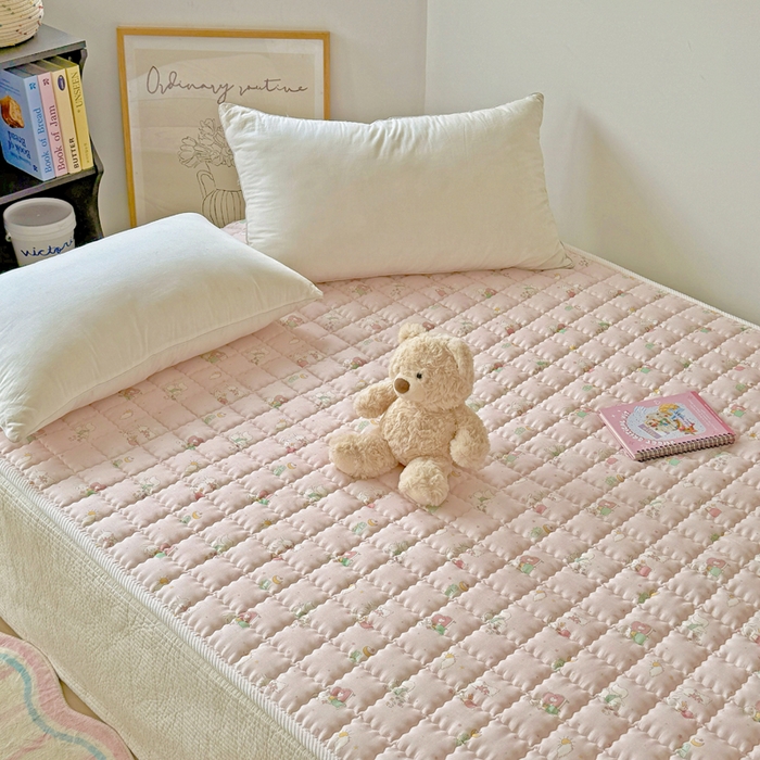 91家纺网 家纺一手货源 找家纺 澳萝拉 2025新款纯棉双层纱印花软床垫床褥 你好小兔