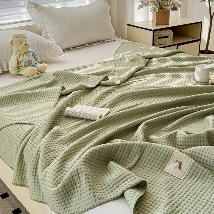 91家纺网 家纺一手货源 找家纺 十九色 2025新款全尺寸三角针盖毯夏被华夫格双面冷感夏被毯 抹茶绿