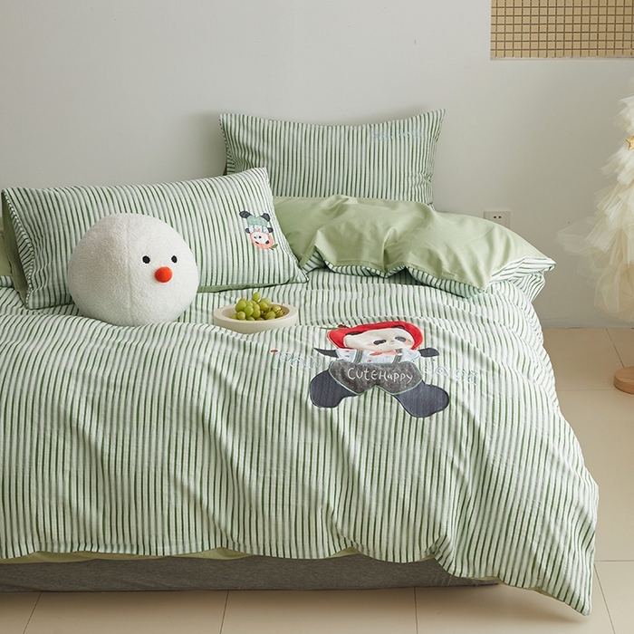 91家纺网 家纺一手货源 找家纺 怡家居 2025新款色织大提花贴布绣四件套 酷酷熊猫