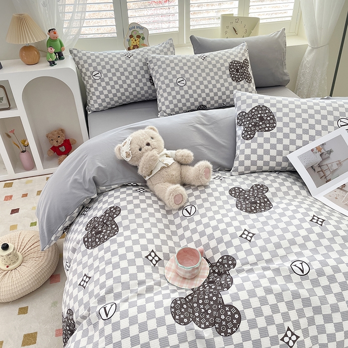 91家纺网 家纺一手货源 找家纺 宜家坊 2025热款全棉四件套学生床三件套单品床单床笠单被套印花小清新卡通碎花纯棉三四件套 巴比熊