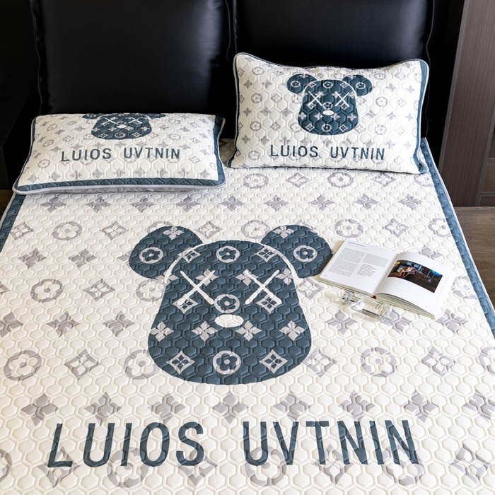 91家纺网 家纺一手货源 找家纺 摩卡（乐趣） 2025新品乳胶凉席 熊头白