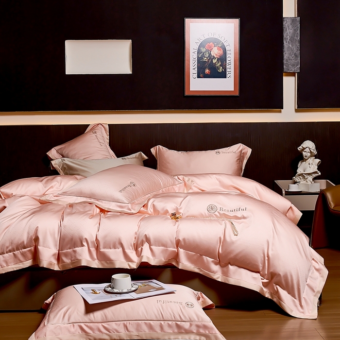 91家纺网 家纺一手货源 找家纺 U品汇 2025新款60支双股120s天丝棉提花莱赛尔纤维刺绣花四件套纯棉全棉凉感丝滑（罗宾） 罗宾-糖果粉