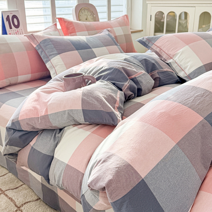 91家纺网 家纺一手货源 找家纺 喜四方 2025新款全棉色织水洗棉四件套 曲奇大格粉