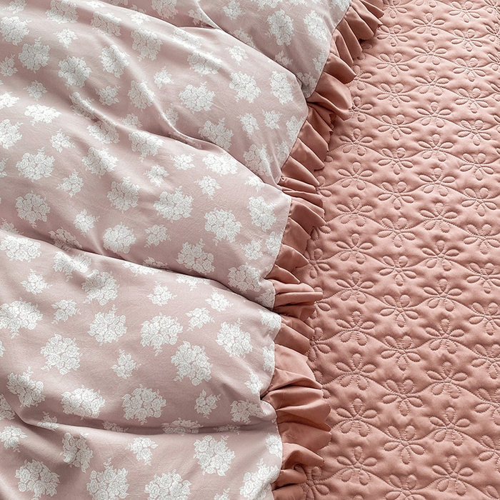 91家纺网 家纺一手货源 找家纺 提花大世界 2025直播热款A类针织棉双层纱夹棉床盖床裙花边单件三件四件套 花之恋