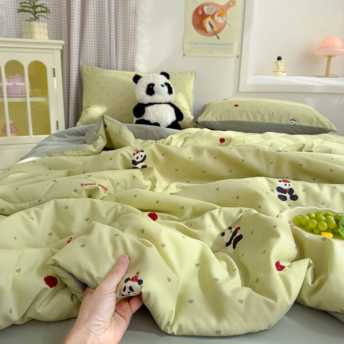 91家纺网 家纺一手货源 找家纺 弗苓家纺 2025 A类有氧针织双层纱夏被四件套直播爆款 熊猫胖胖-绿