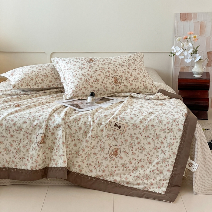 91家纺网 家纺一手货源 找家纺 帕拉美拉 2025新款全棉法式风玉米夏被春秋被玉米被三件套四件套 清茶小熊（米）