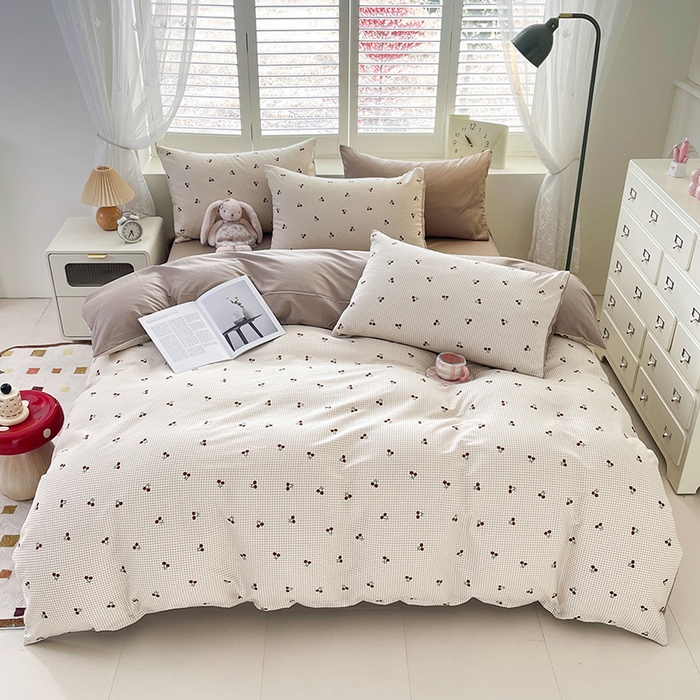 91家纺网 家纺一手货源 找家纺 宜家坊 2025新款全棉13070单床单床笠纯棉单品枕套床笠床单（有预缩尺寸 售后无忧 免费提供买家秀） 樱桃格子红