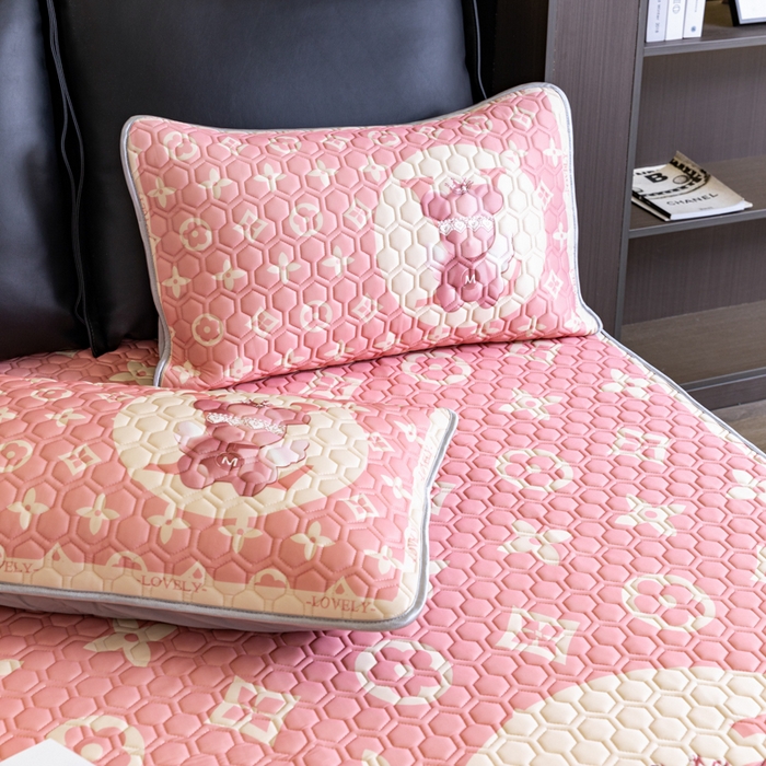 91家纺网 家纺一手货源 找家纺 摩卡（乐趣） 2025新品乳胶凉席 天使熊粉