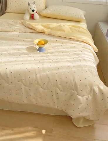 91家纺网 家纺一手货源 找家纺 弗苓家纺 2025 A类有氧针织双层纱夏被四件套直播爆款 奶油波波