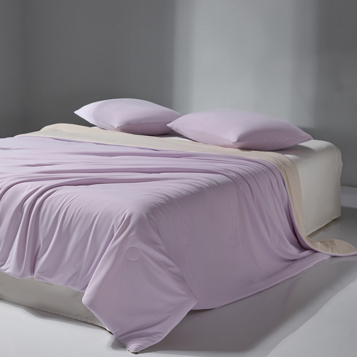 91家纺网 家纺一手货源 找家纺 梦恬佳 2025新款高克重140g凉感丝冰丝仿锦氨夏凉被被子被芯 旷野-星空紫