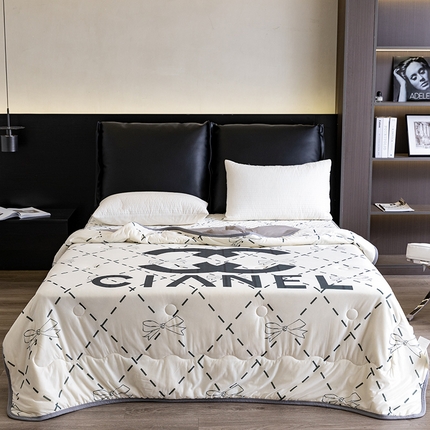 91家纺网 家纺一手货源 找家纺 摩卡（乐趣） 2025新款春夏新款夏凉被 冰激凌大豆夏被 可可小姐