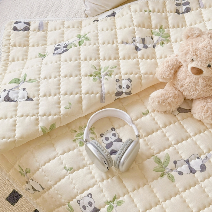 91家纺网 家纺一手货源 找家纺 澳萝拉 2025新款纯棉双层纱印花软床垫床褥 熊猫盼盼