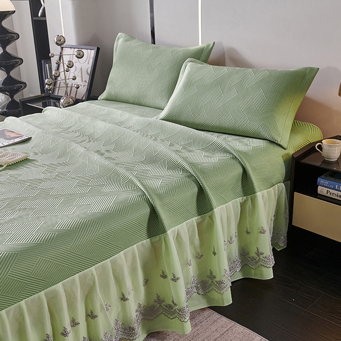 91家纺网 家纺一手货源 找家纺 青雅席业 2025新款7A抗菌母婴级纯乙纶PE刺绣凉感丝豆豆席床单款 斜条纹-水绿