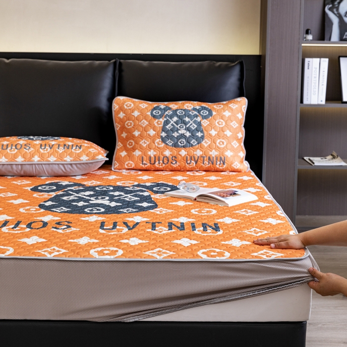 91家纺网 家纺一手货源 找家纺 摩卡（乐趣） 2025新款春夏新款夏凉被 冰激凌大豆夏被 熊头橙