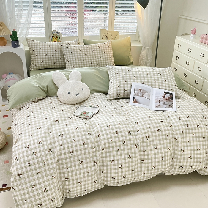 91家纺网 家纺一手货源 找家纺 宜家坊 2025全棉13070单被套印花小清新卡通碎花纯棉单品被套枕套（有预缩售后无忧 免费提供买家秀） 樱桃格子绿