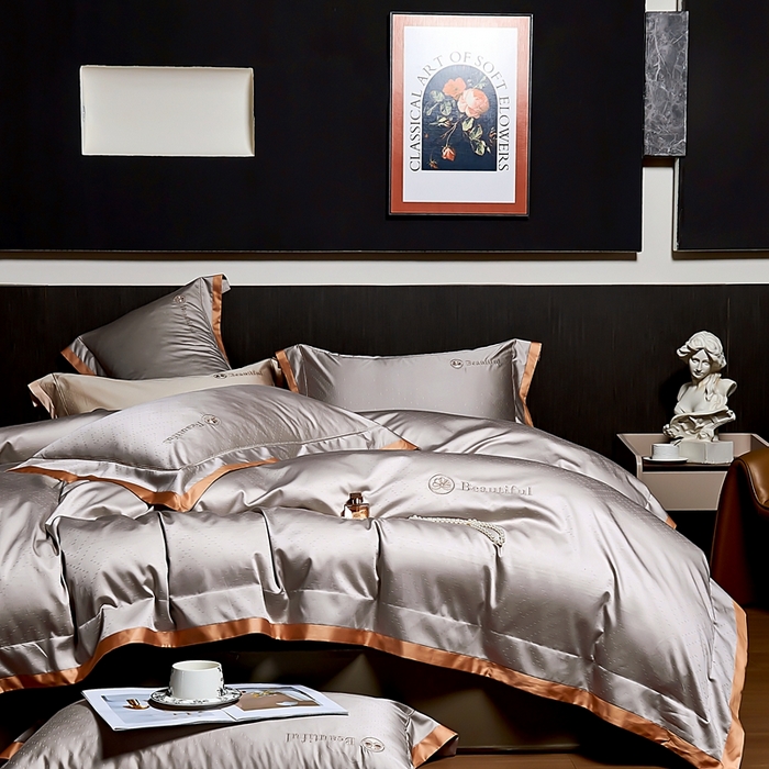 91家纺网 家纺一手货源 找家纺 U品汇 2025新款60支双股120s天丝棉提花莱赛尔纤维刺绣花四件套纯棉全棉凉感丝滑（罗宾） 罗宾-银灰