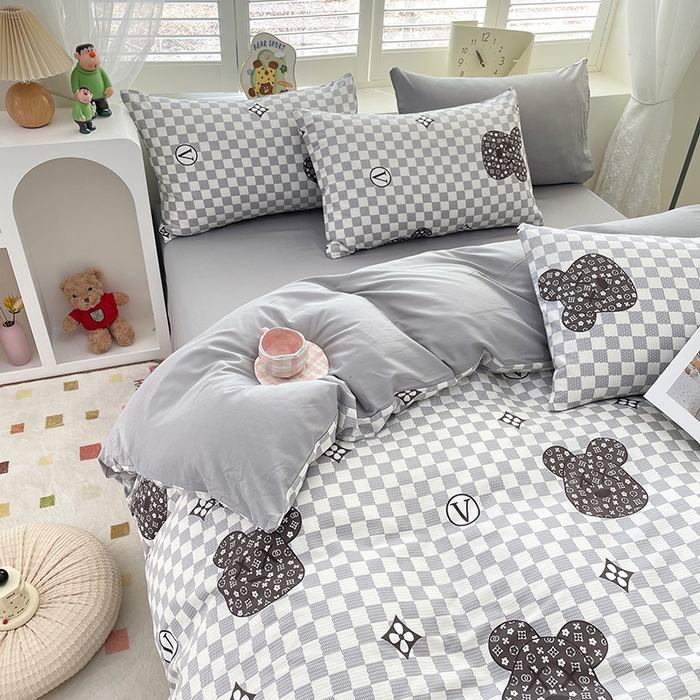 91家纺网 家纺一手货源 找家纺 宜家坊 2025热款全棉四件套学生床三件套单品床单床笠单被套印花小清新卡通碎花纯棉三四件套 巴比熊