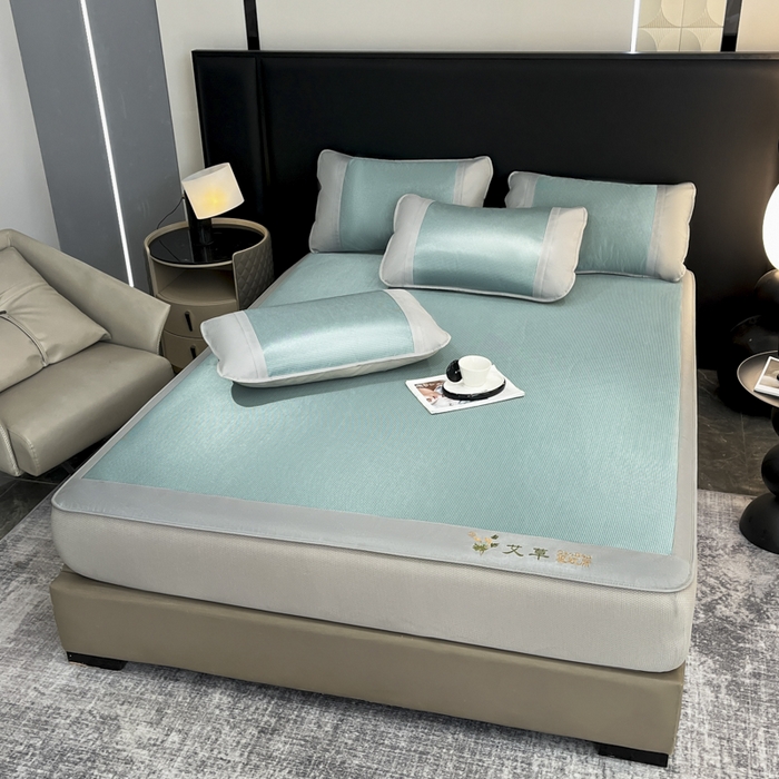 91家纺网 家纺一手货源 找家纺 航途席业 2025新款凉席三明治刺绣可水洗碳光冰丝席宽包边艾香系列 艾草刺绣藤席千鸟格床笠款绿色